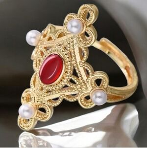 18k Gold Plated Baroque Ruby Cabochon Pearl Royal Regal Ring